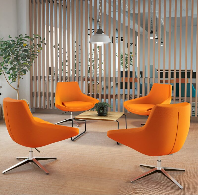 wachtkamer fauteuil storn medium sfeerfoto oranje